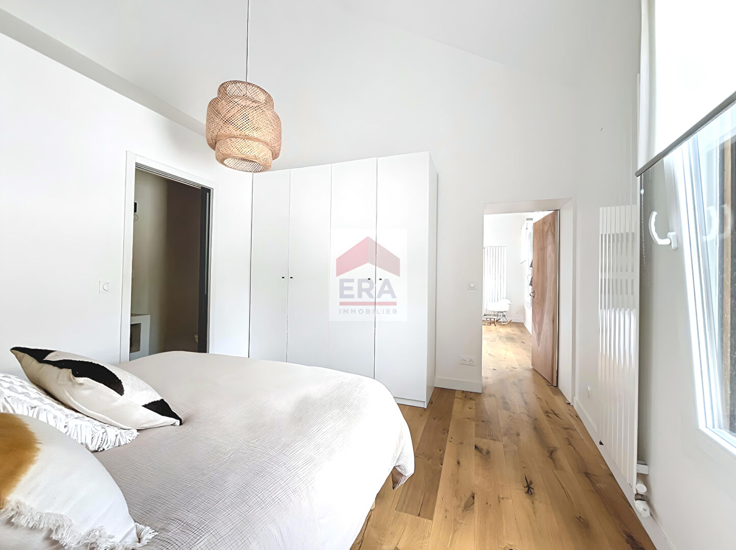 Photo Maison Suresnes 7 pièce(s) 190 m2 image 5/6