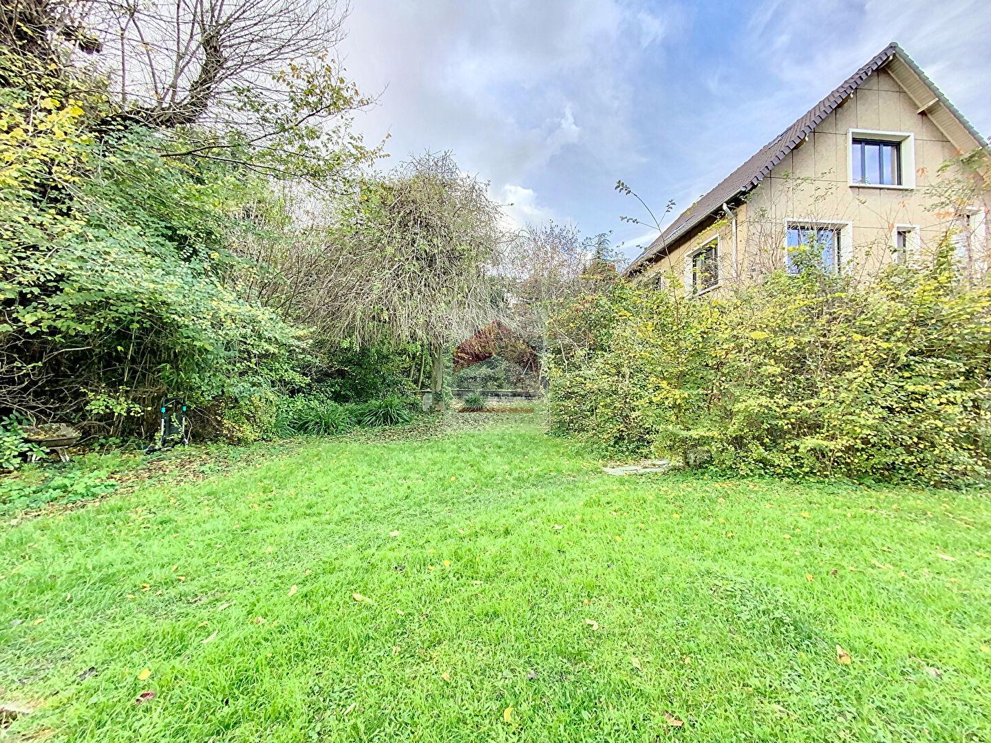 Maison Suresnes Raguidelles 250 M2