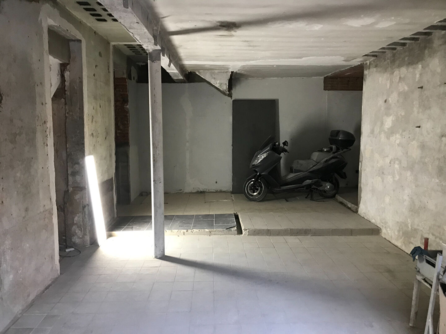 Photo Toulouse 31400 / Local commercial avec terrasse/ Bel emplacement image 2/4