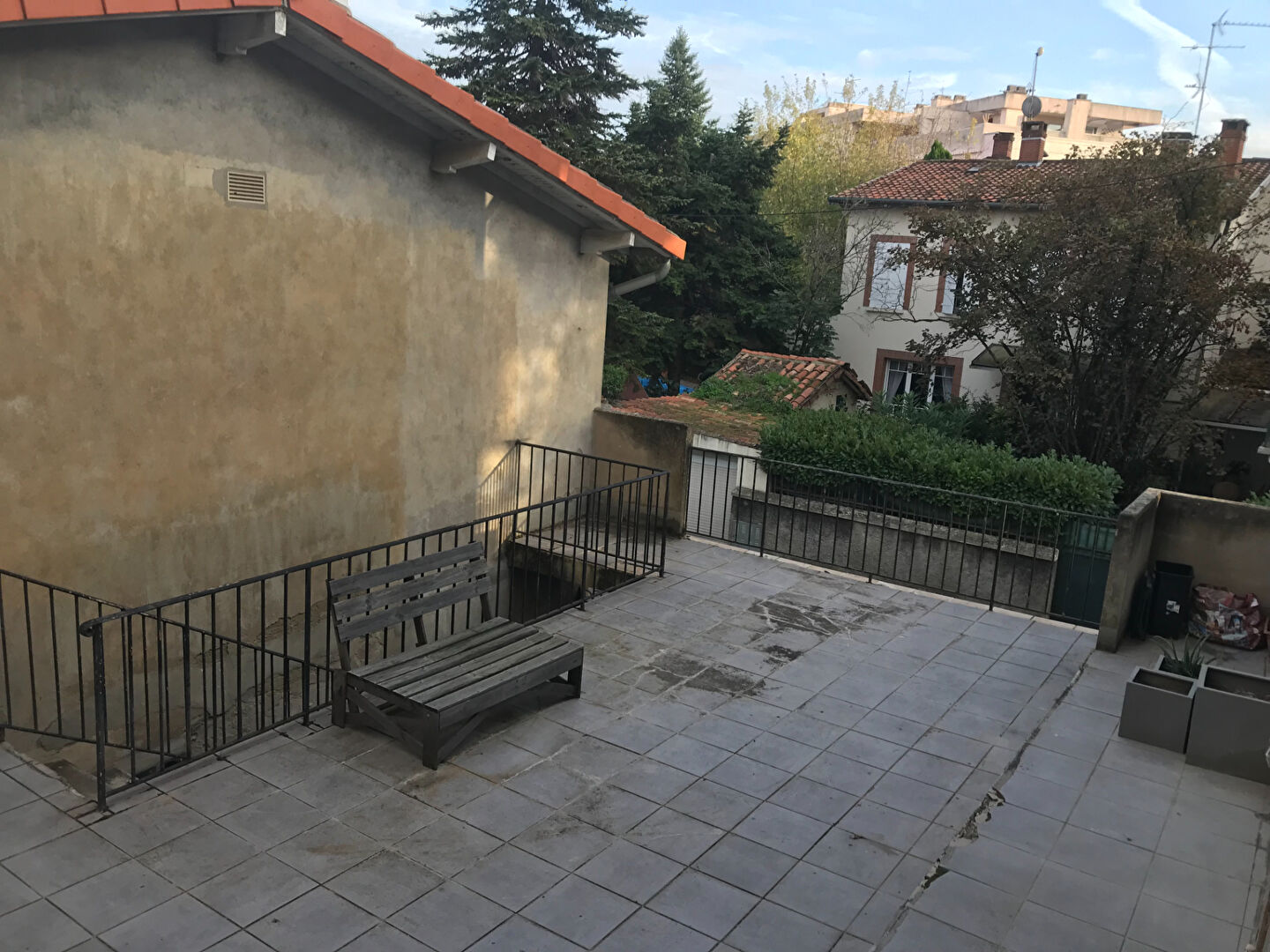 Photo Toulouse 31400 / Local commercial avec terrasse/ Bel emplacement image 3/4