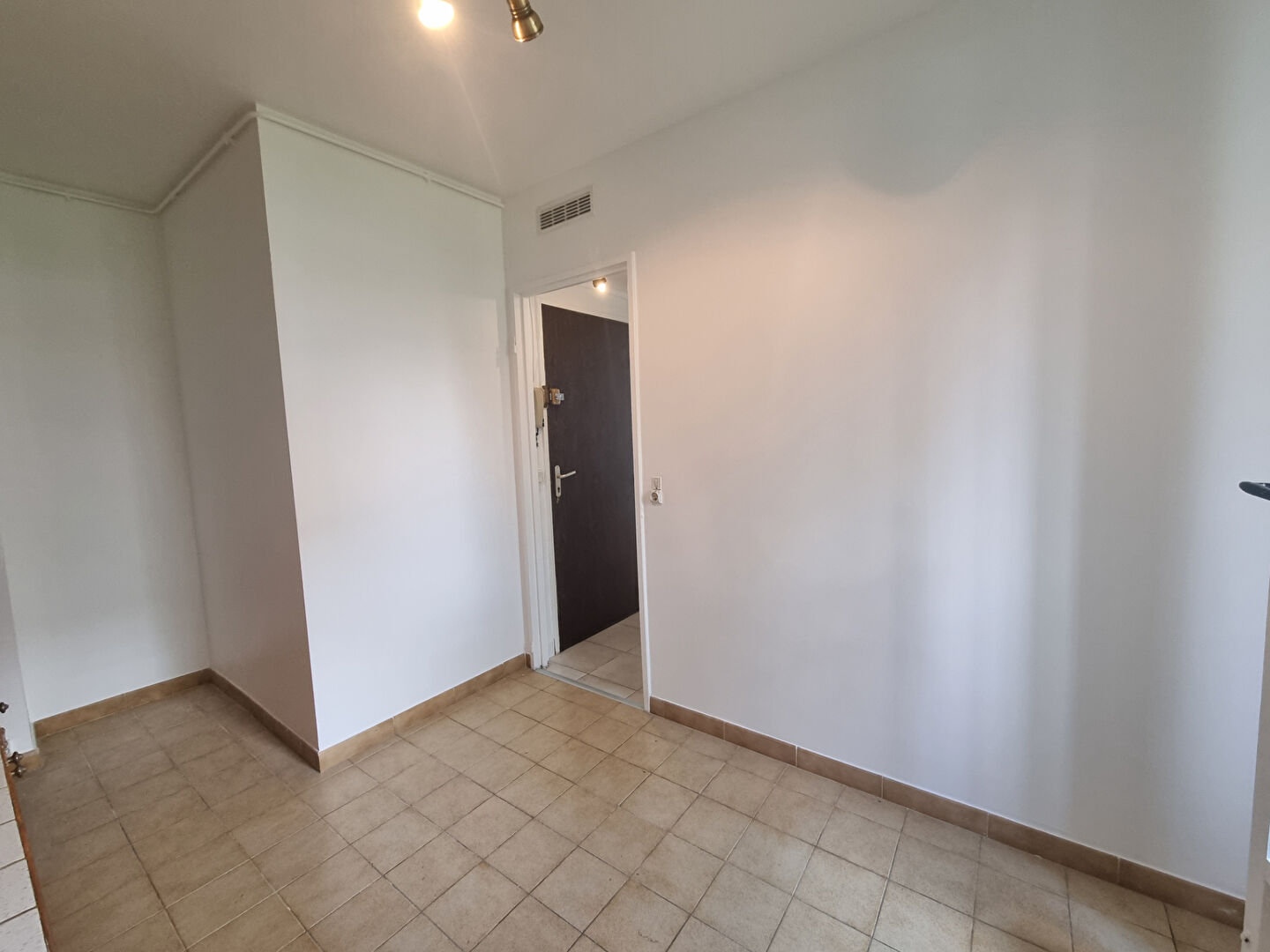 Appartement Neuilly Sur Marne 1 pièce(s) 33.18 m2