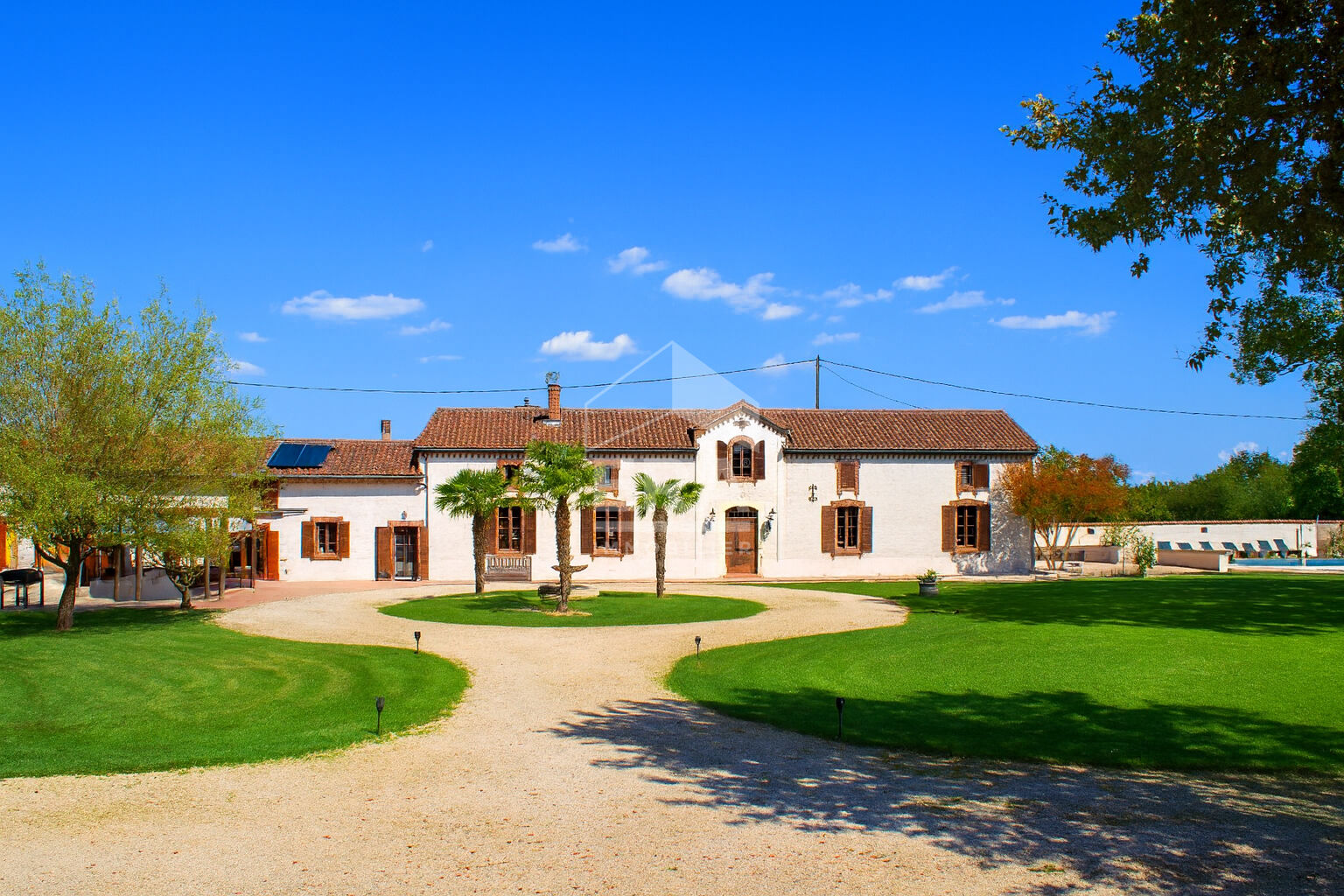 Agence immobilière de 
 ERA VAL ADOUR - ERA VAL D'ADOUR IMMOBILIER 
