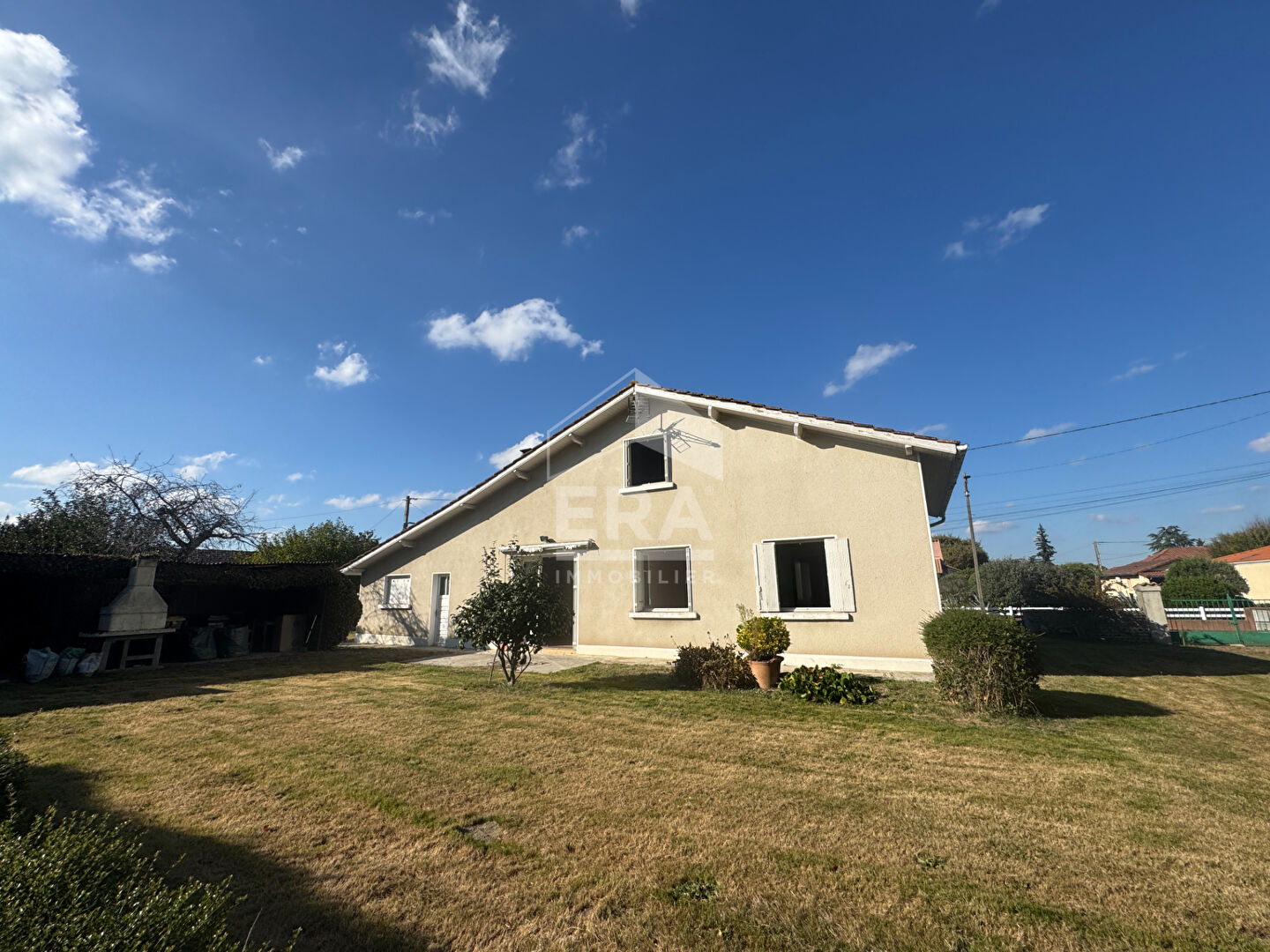 Maison 3 chambres à fort potentiel + terrain constructible de 2000 m²