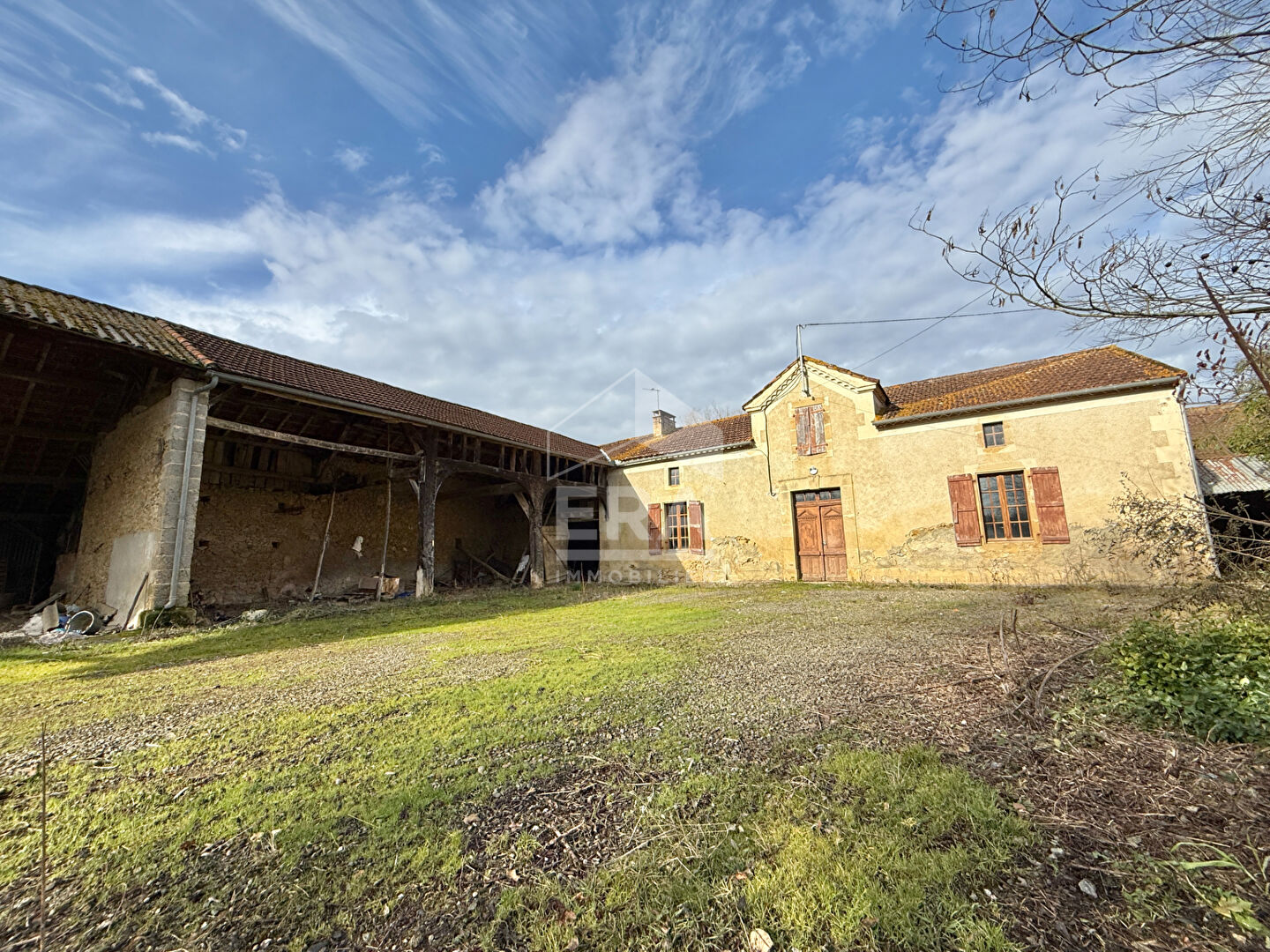 Agence immobilière de 
 ERA VAL ADOUR - ERA VAL D'ADOUR IMMOBILIER 
