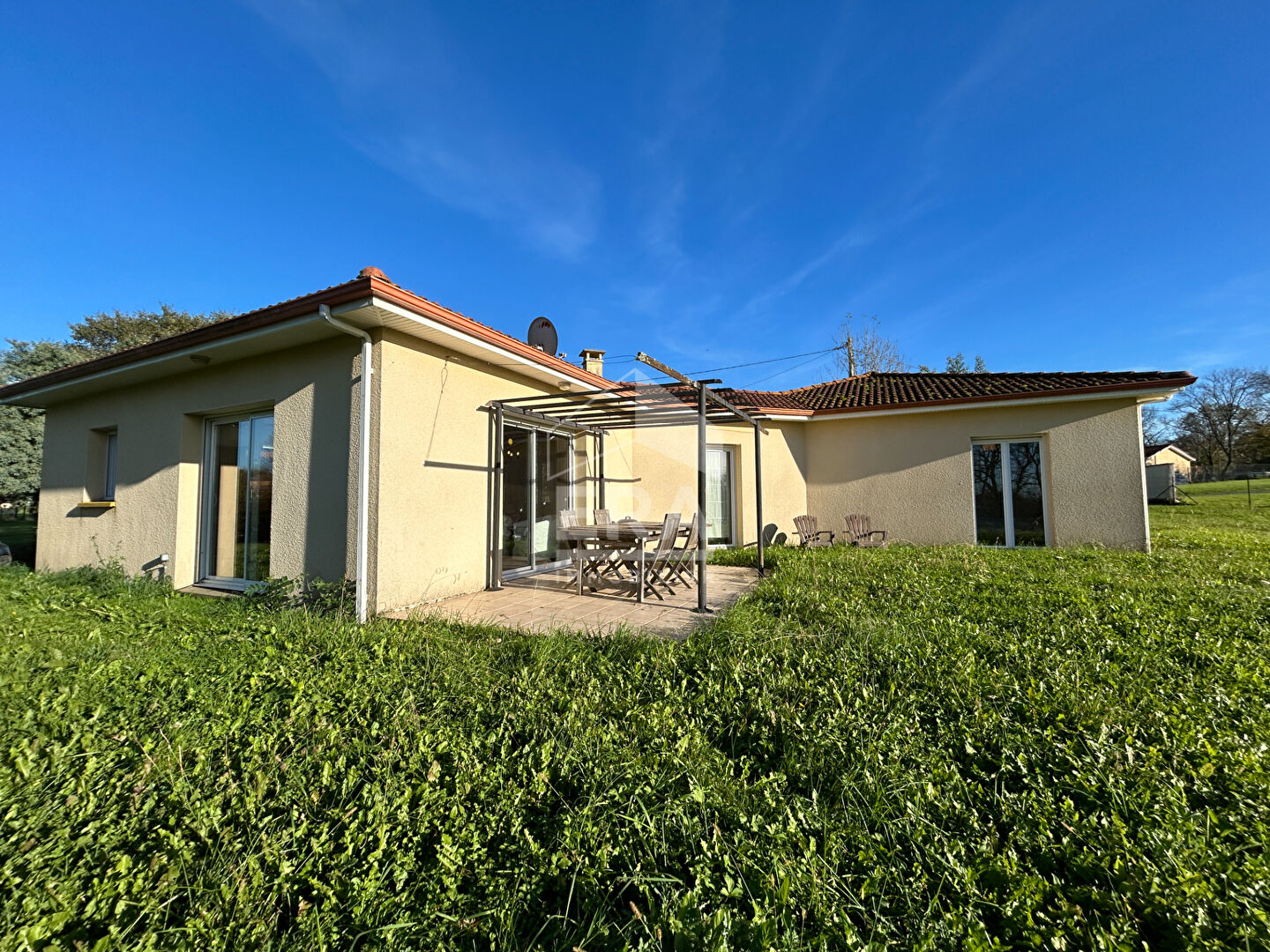 Agence immobilière de 
 ERA VAL ADOUR - ERA VAL D'ADOUR IMMOBILIER 
