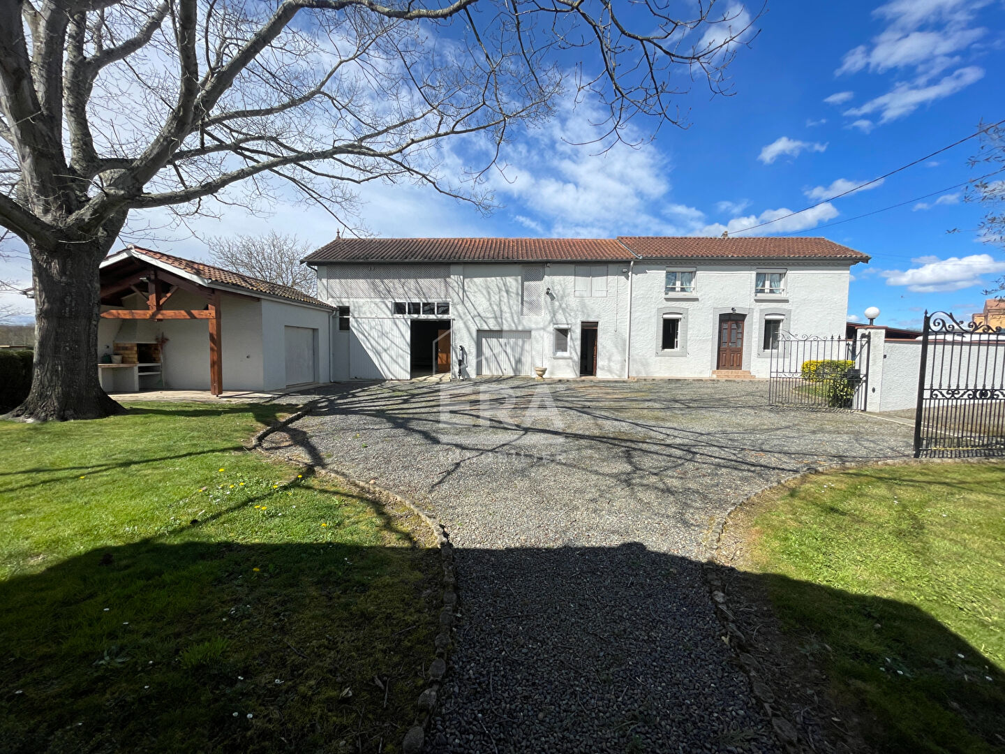 Agence immobilière de 
 ERA VAL ADOUR - ERA VAL D'ADOUR IMMOBILIER 
