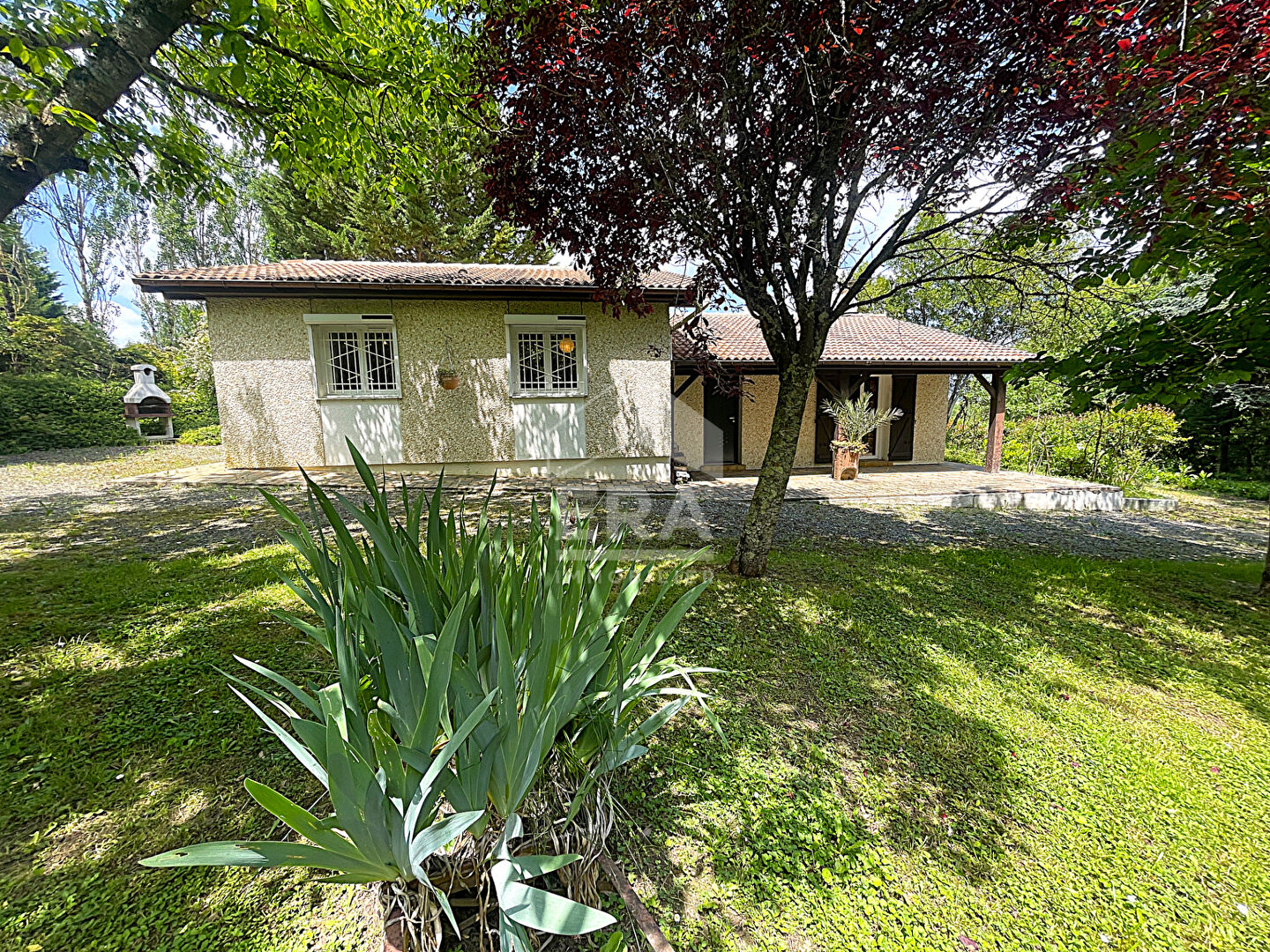 Agence immobilière de 
 ERA VAL ADOUR - ERA VAL D'ADOUR IMMOBILIER 
