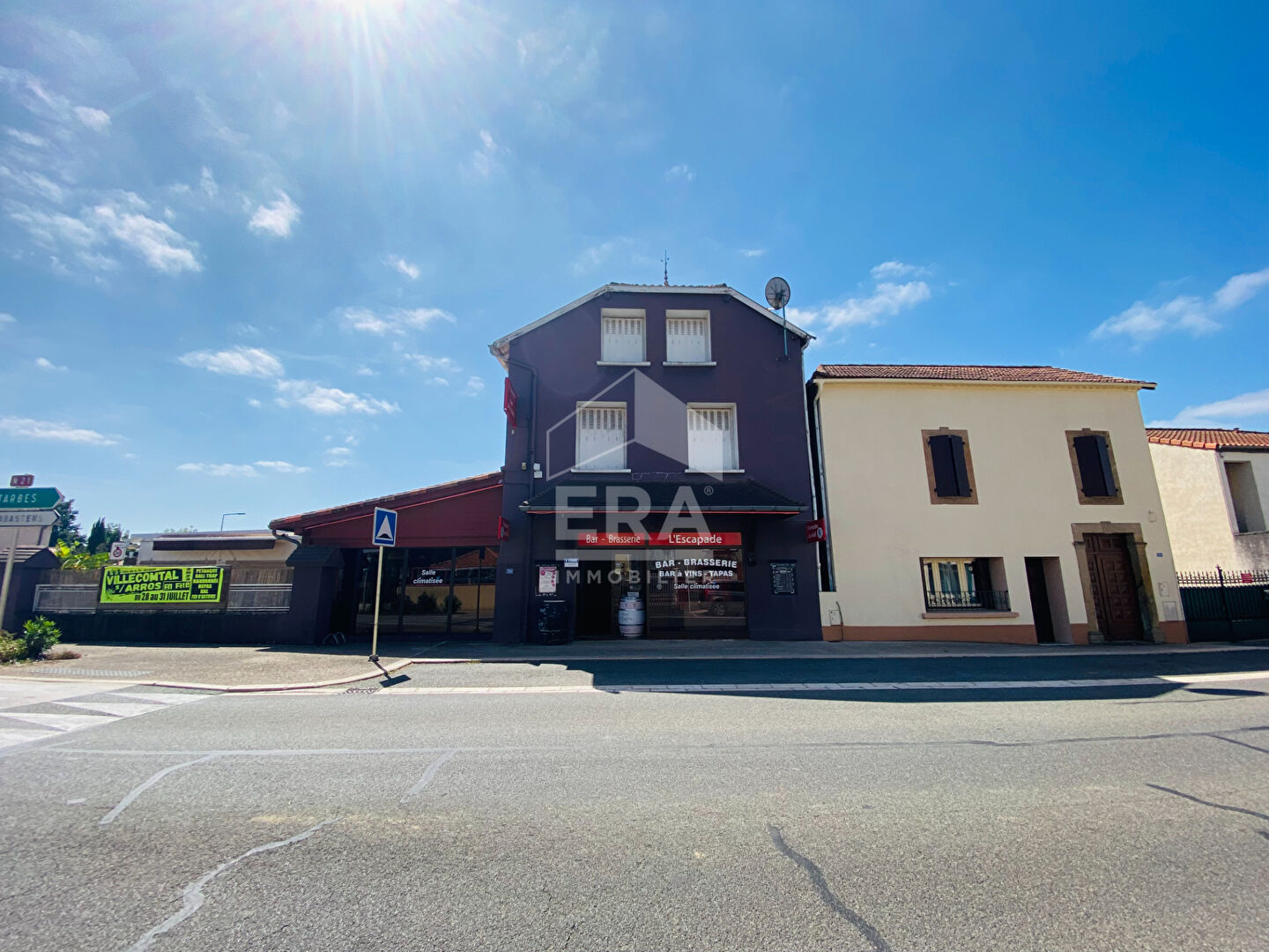 À vendre - Murs commerciaux Bar Restaurant avec chambres + Maison attenante | Villecomtal-sur-Arros