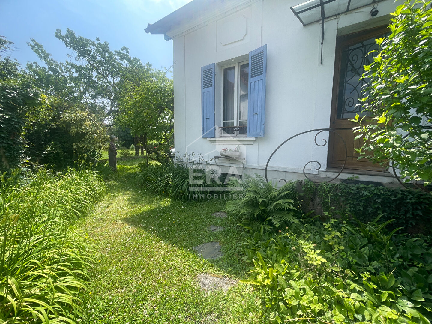 Agence immobilière de 
 ERA VAL ADOUR - ERA VAL D'ADOUR IMMOBILIER 
