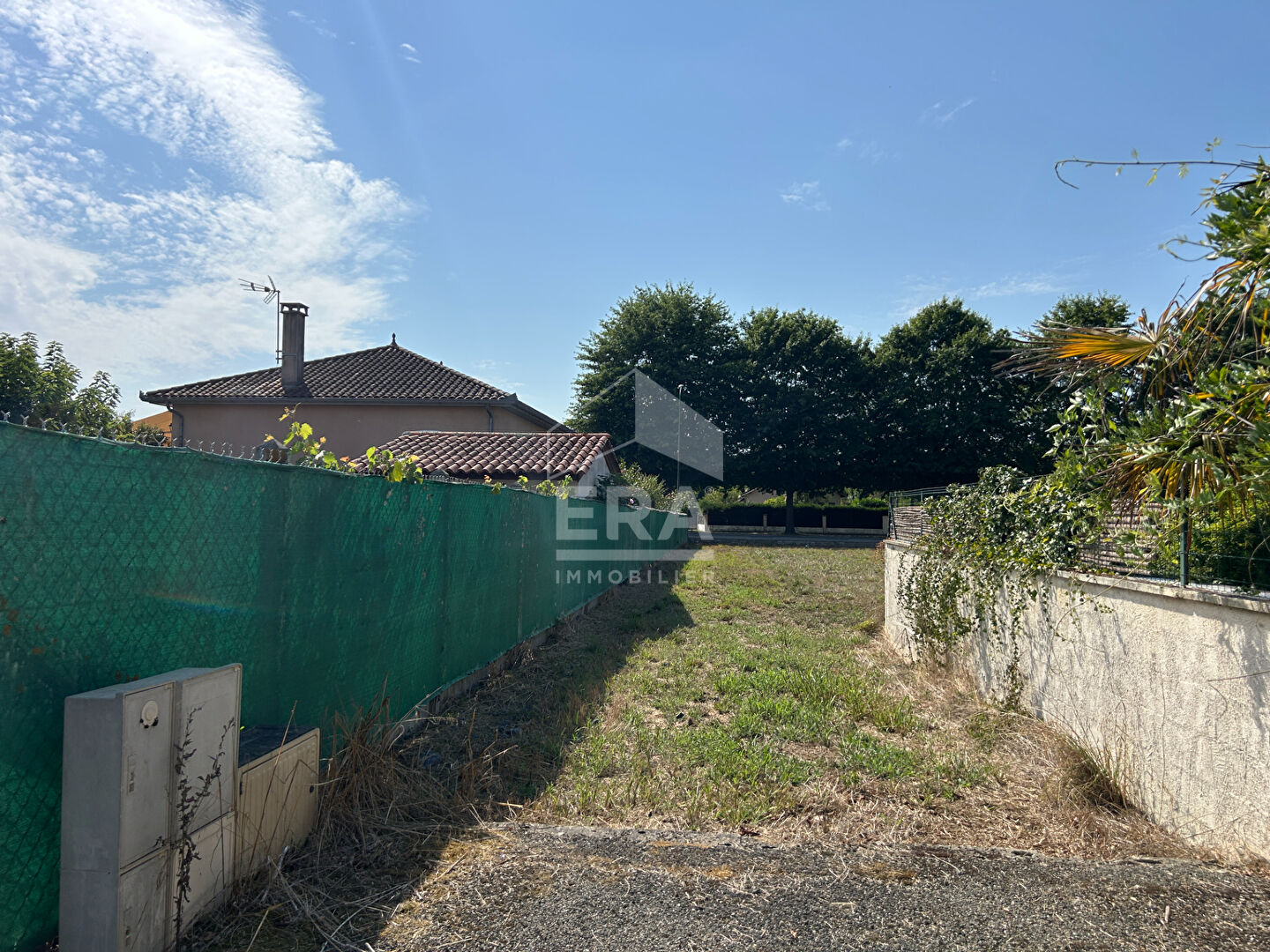 Photo Terrain viabilisé de 1183 m² au coeur de Vic-en-Bigorre image 3/6