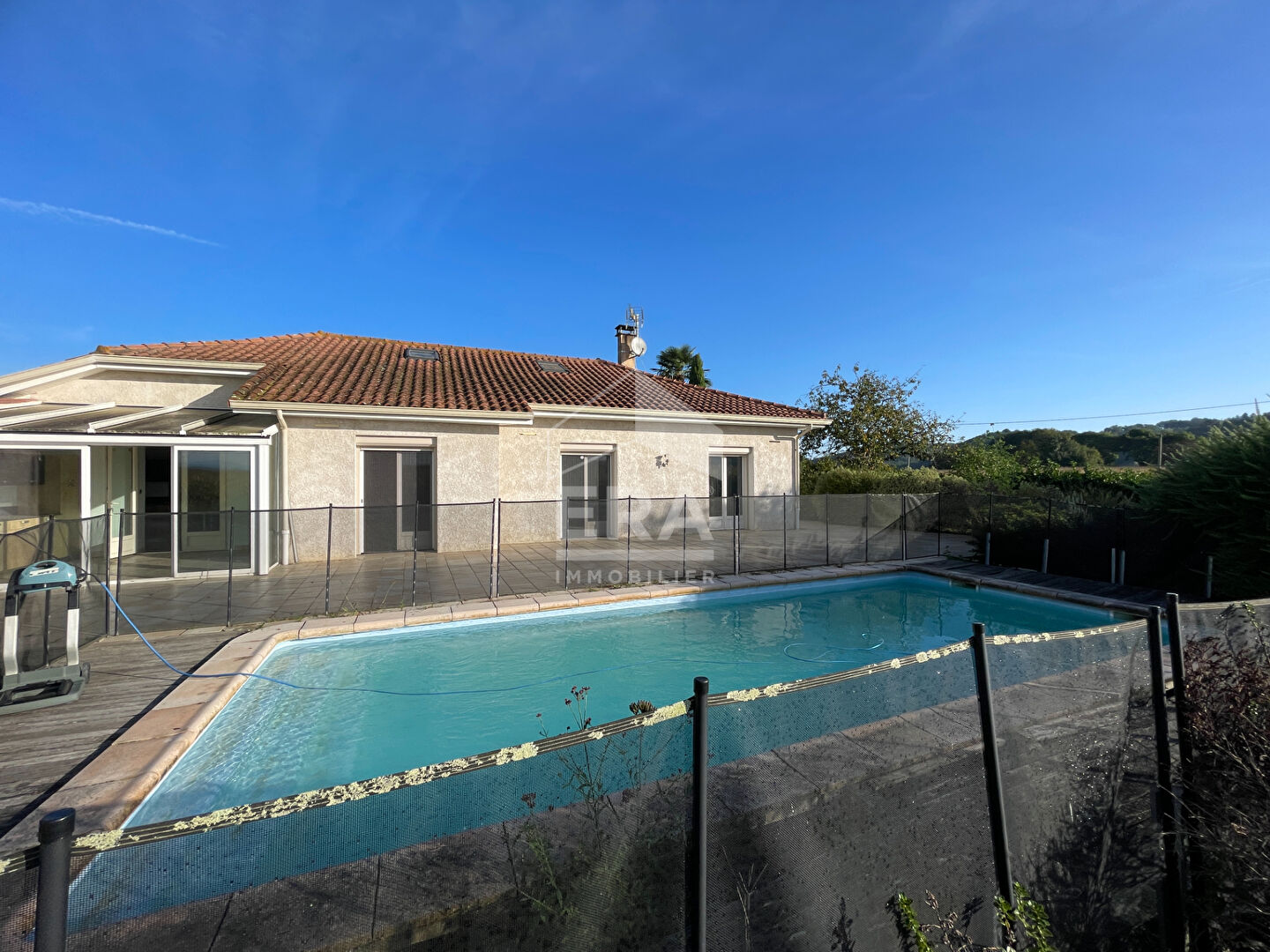 Agence immobilière de 
 ERA VAL ADOUR - ERA VAL D'ADOUR IMMOBILIER 
