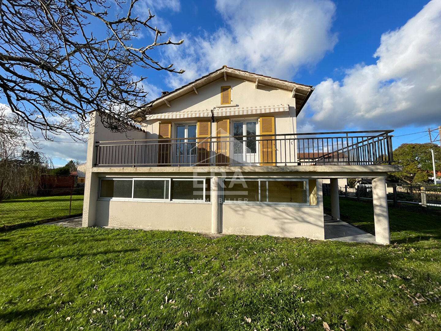 Agence immobilière de 
 ERA VAL ADOUR - ERA VAL D'ADOUR IMMOBILIER 
