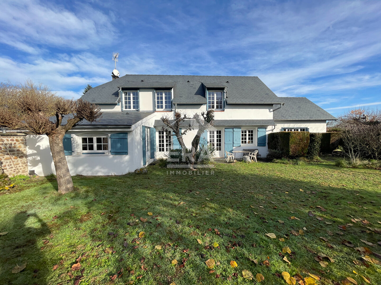 Photo Maison familiale Tarasteix avec vu Pyrénées image 1/6