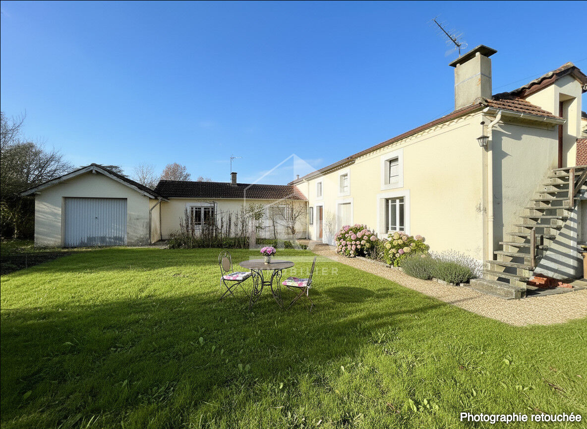 Agence immobilière de 
 ERA VAL ADOUR - ERA VAL D'ADOUR IMMOBILIER 
