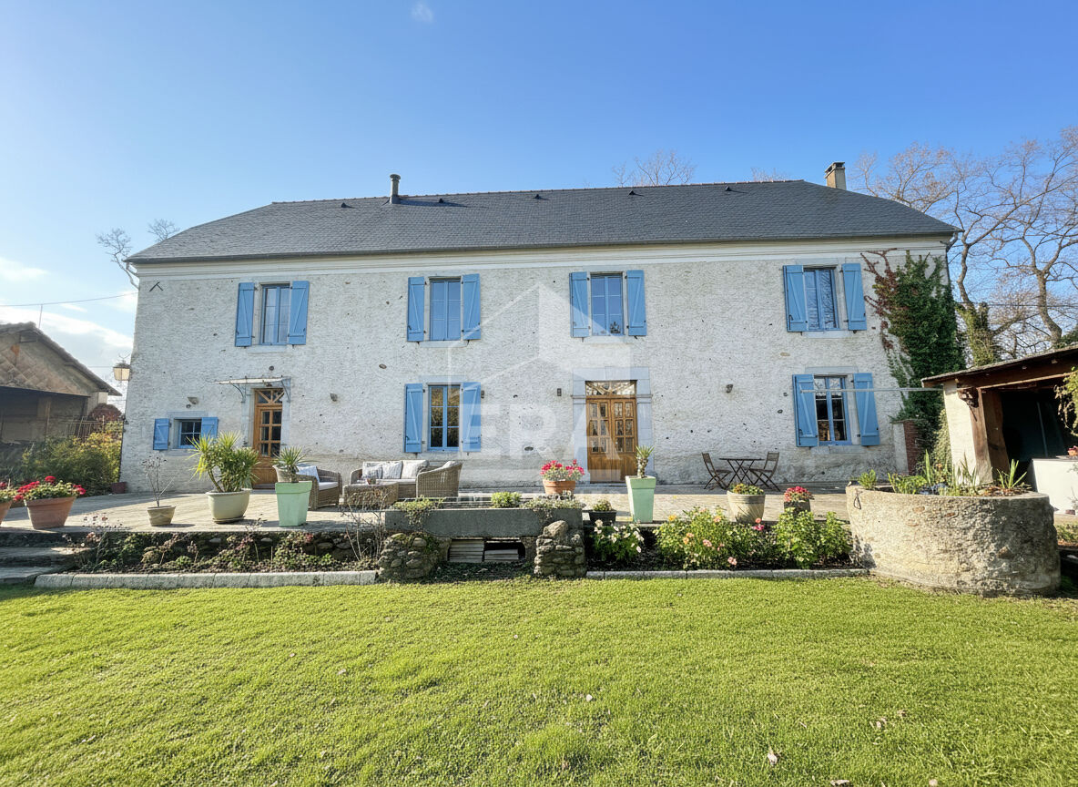Agence immobilière de 
 ERA VAL ADOUR - ERA VAL D'ADOUR IMMOBILIER 
