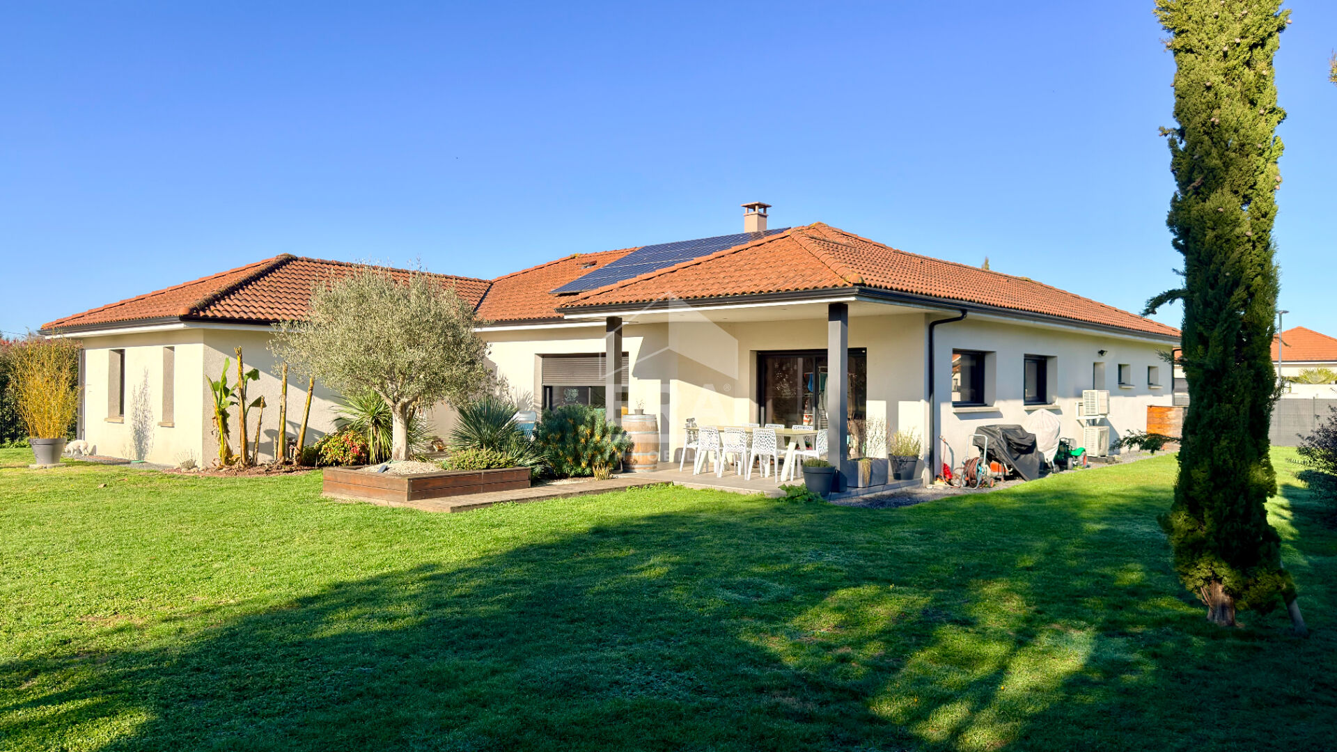 Agence immobilière de 
 ERA VAL ADOUR - ERA VAL D'ADOUR IMMOBILIER 
