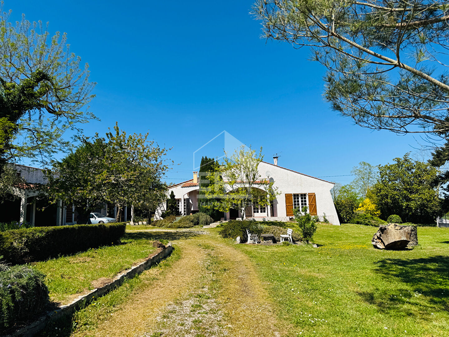Agence immobilière de 
 ERA VAL ADOUR - ERA VAL D'ADOUR IMMOBILIER 
