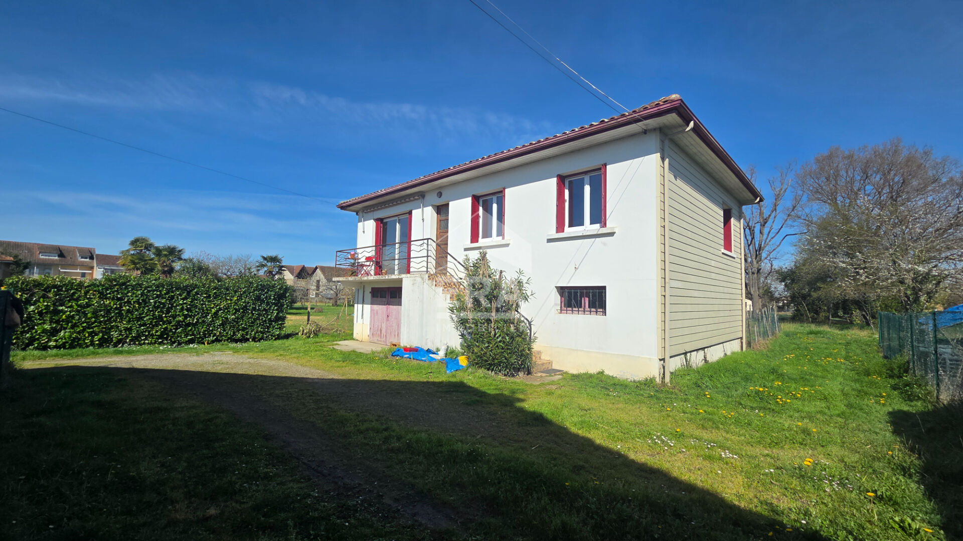 Agence immobilière de 
 ERA VAL ADOUR - ERA VAL D'ADOUR IMMOBILIER 
