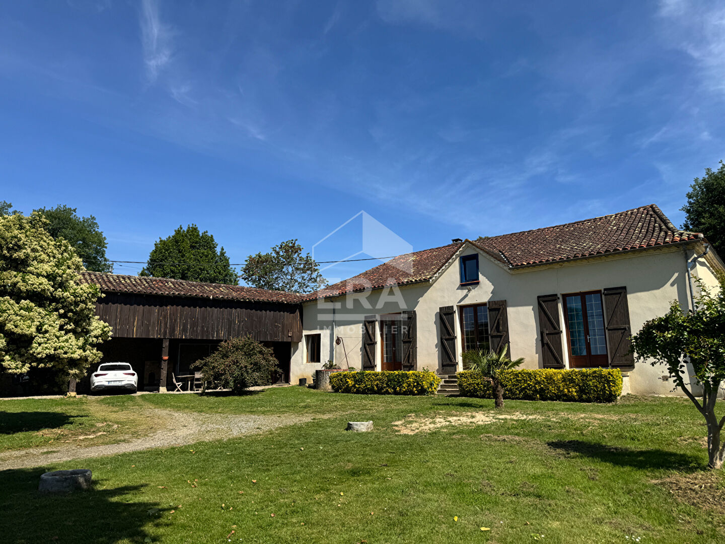 Agence immobilière de 
 ERA VAL ADOUR - ERA VAL D'ADOUR IMMOBILIER 
