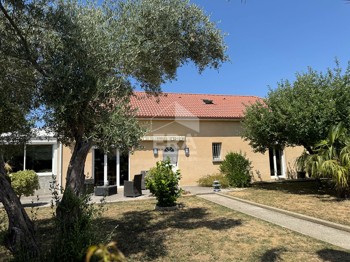 Agence immobilière de 
 ERA VAL ADOUR - ERA VAL D'ADOUR IMMOBILIER 

