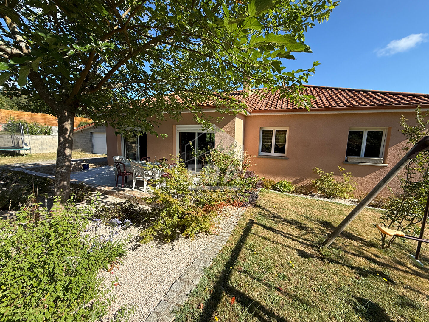 Agence immobilière de 
 ERA VAL ADOUR - ERA VAL D'ADOUR IMMOBILIER 
