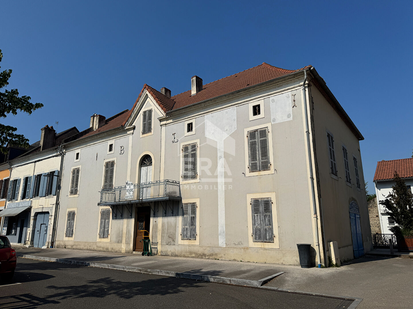 Agence immobilière de 
 ERA VAL ADOUR - ERA VAL D'ADOUR IMMOBILIER 
