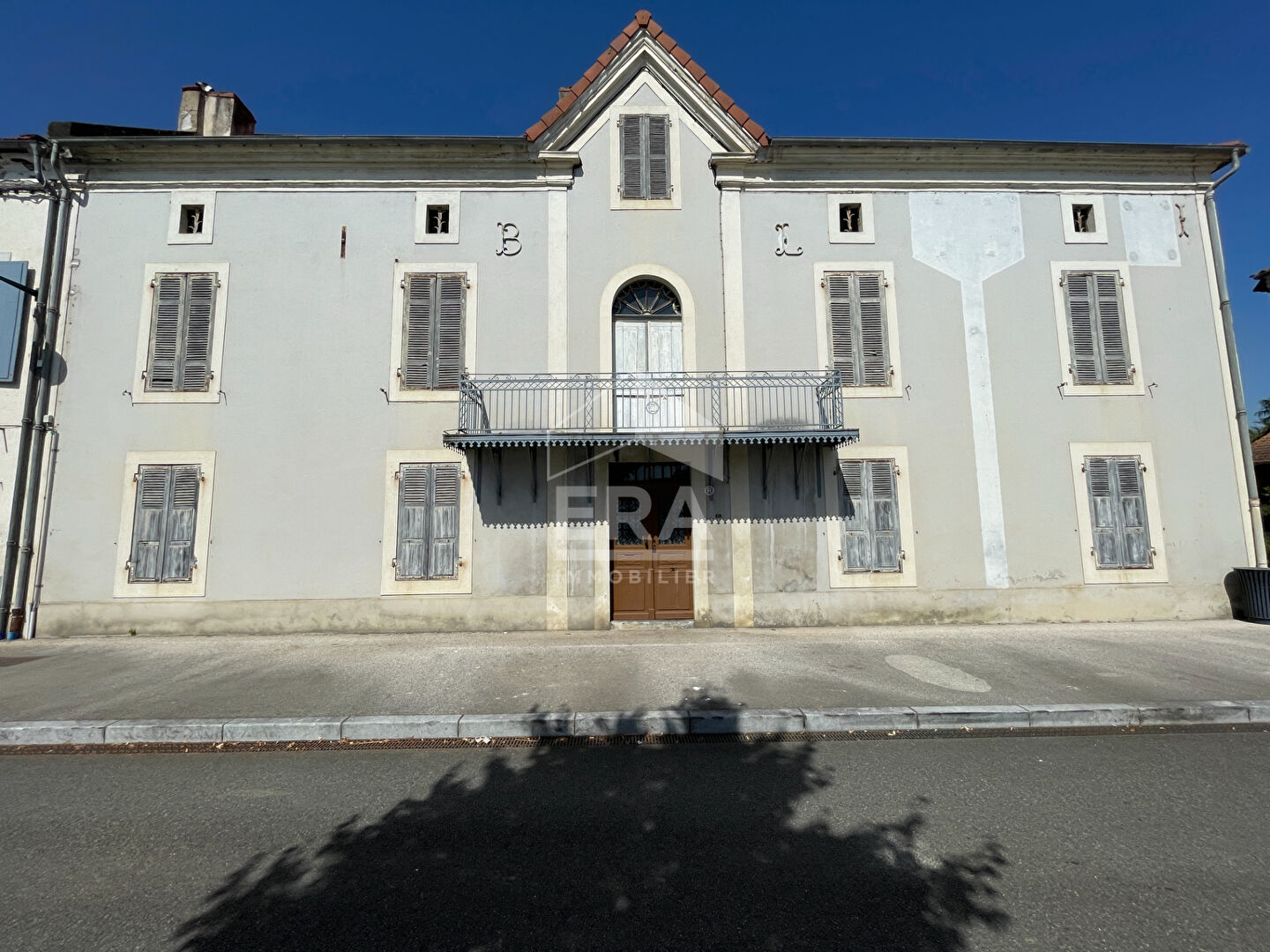 Agence immobilière de 
 ERA VAL ADOUR - ERA VAL D'ADOUR IMMOBILIER 
