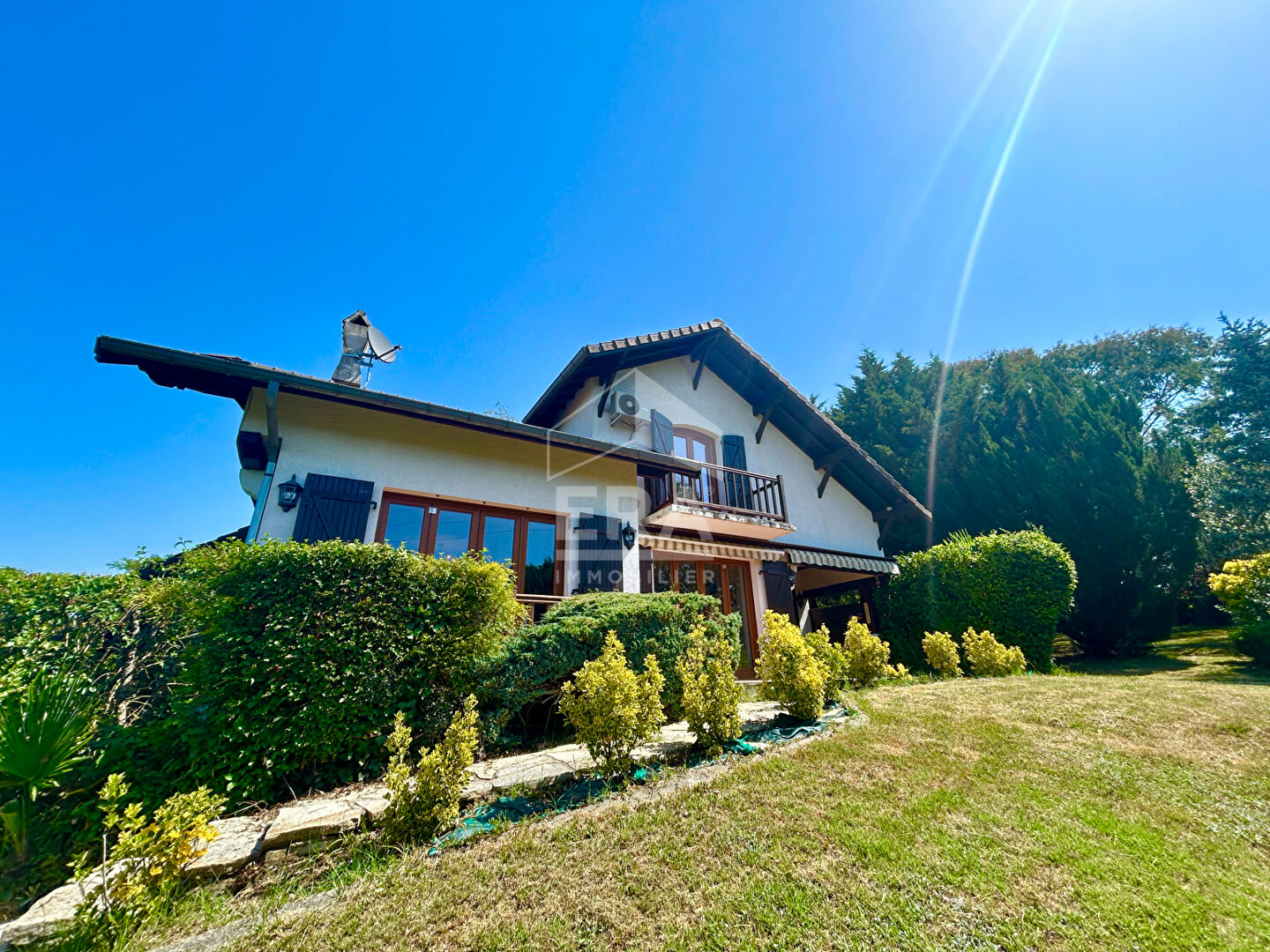 Agence immobilière de 
 ERA VAL ADOUR - ERA VAL D'ADOUR IMMOBILIER 
