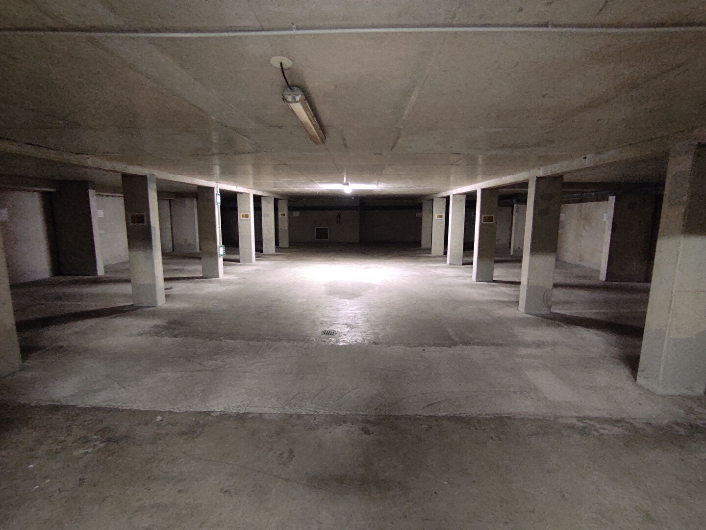 Photo Parking / box Aix En Provence image 1/2