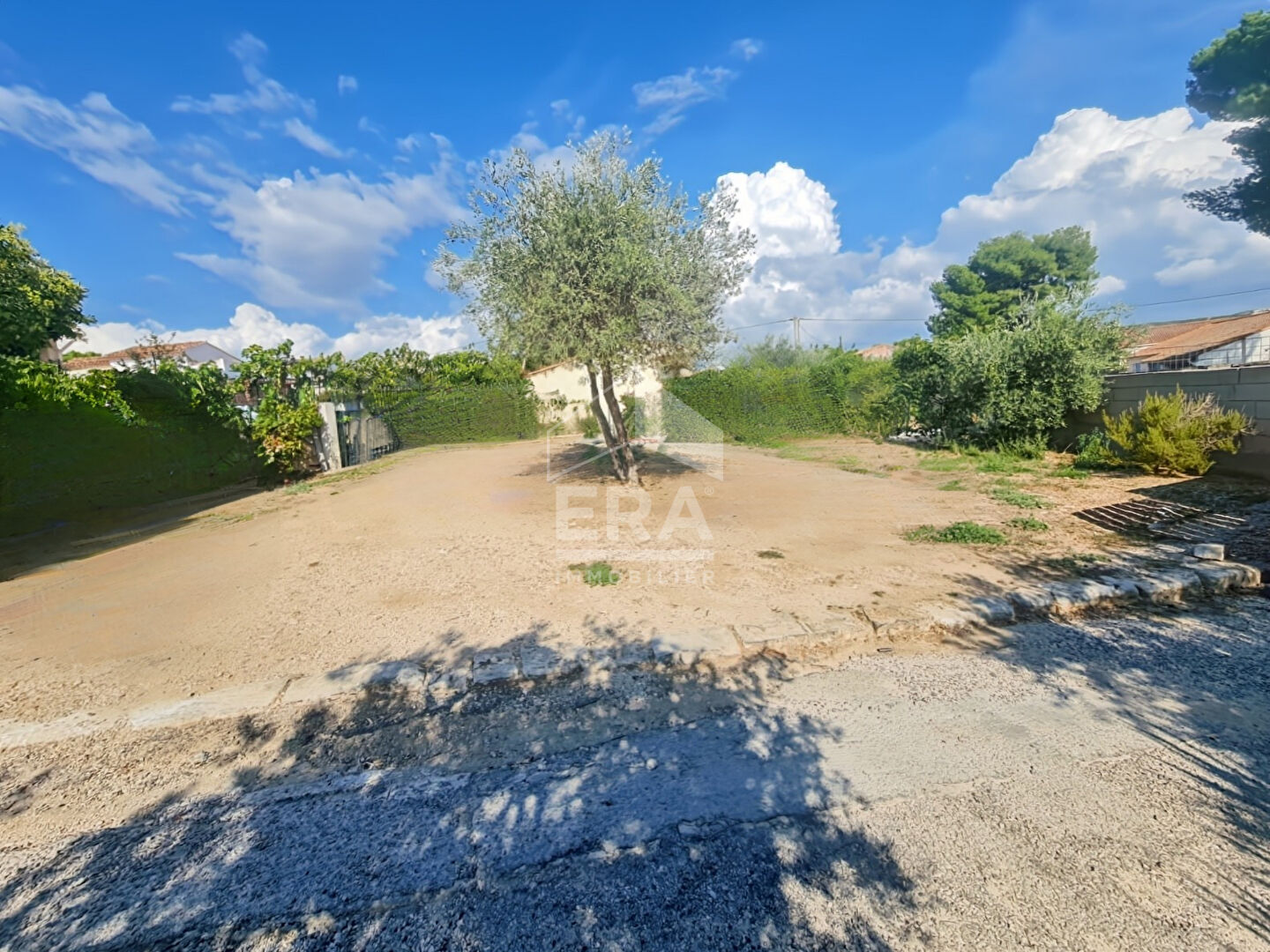 Photo Terrain Rognac 265 m2-LE TAUX ZERO EST  A NOUVEAU DISPONIBLE ! image 3/5