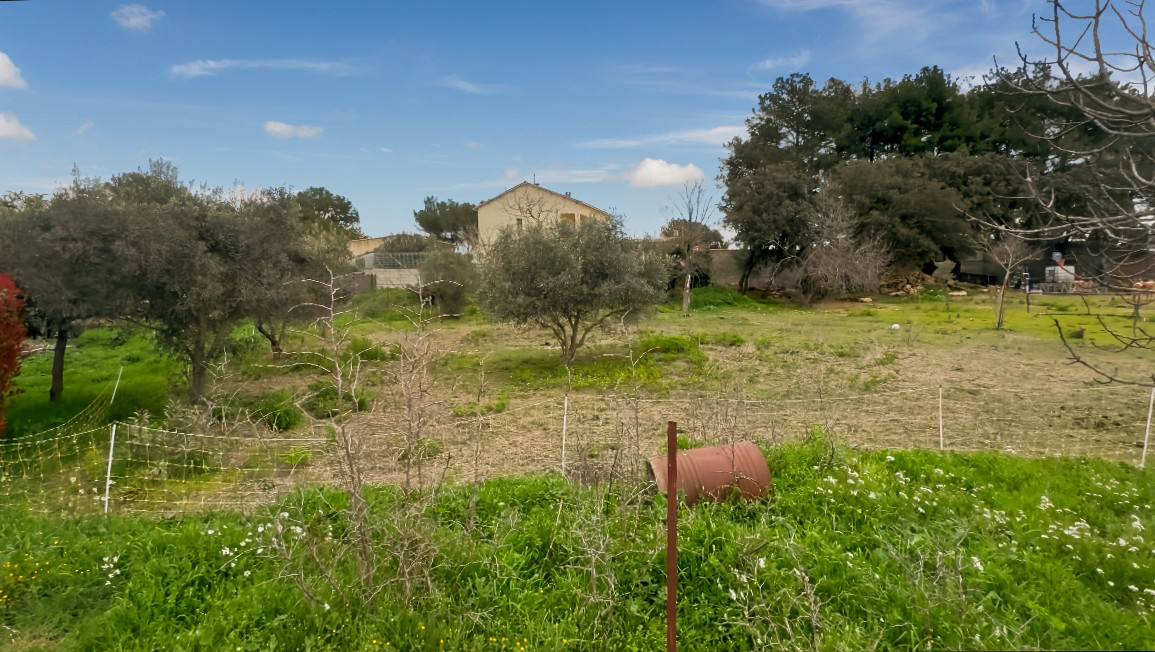 Photo Terrain de 1000 m² à Miramas : L'opportunité idéale pour votre futur projet ! image 3/4