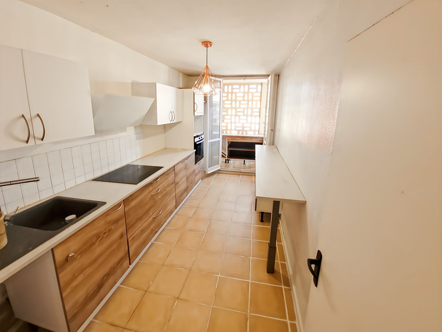 Photo Appartement Salon De Provence 3 pièce(s) 74.54 m2 image 2/6