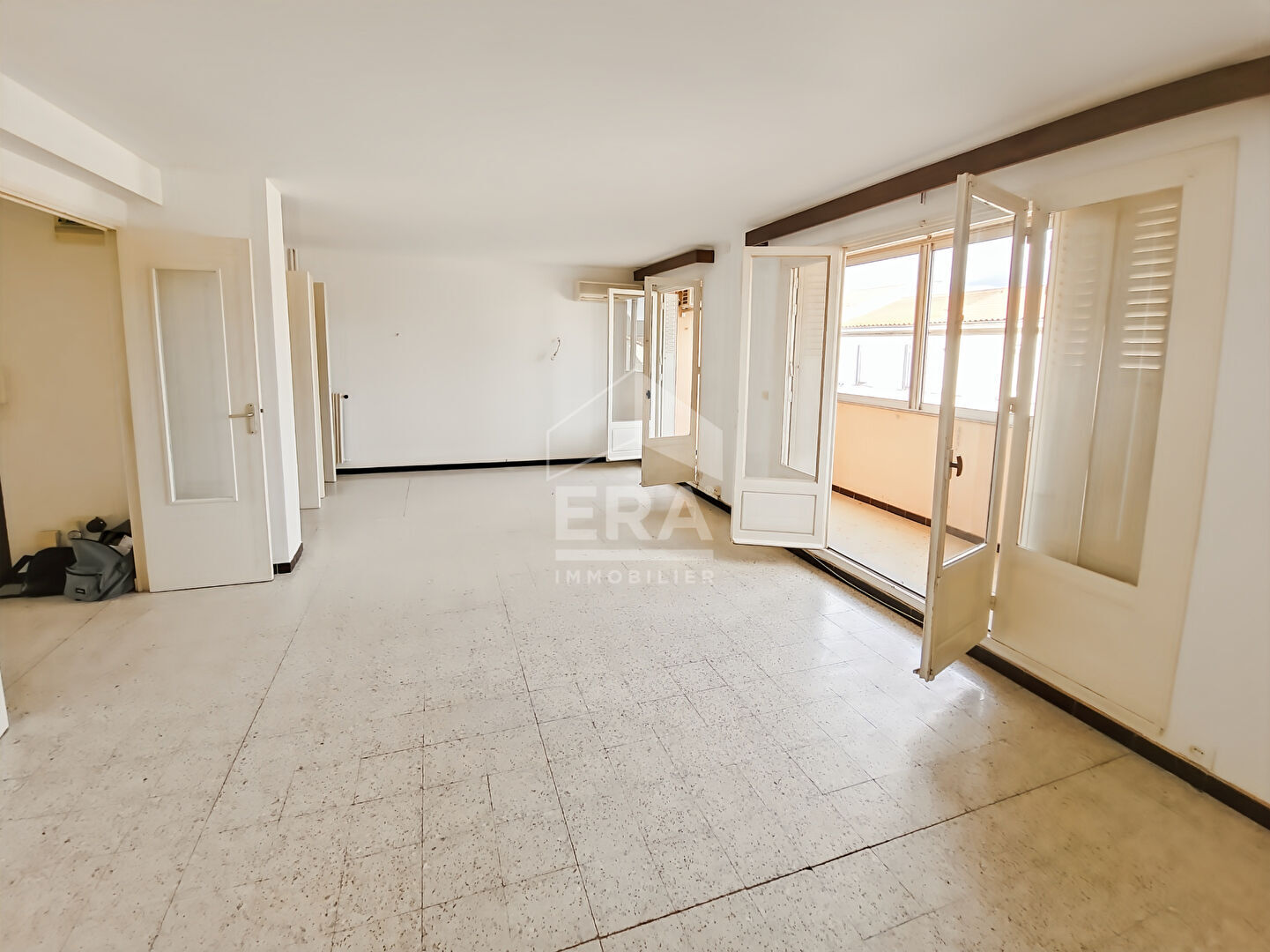 Photo Appartement Salon-de-provence 4 pièce(s) 87m2 image 2/6