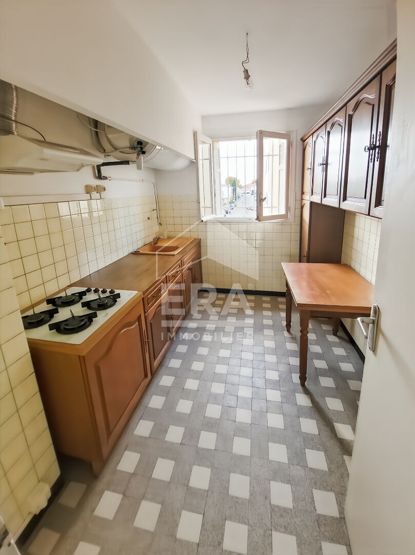 Photo Appartement Salon-de-provence 4 pièce(s) 87m2 image 5/6