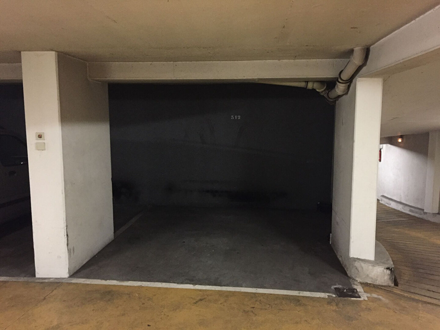 Photo Paris 17eme - Parking à louer image 1/2