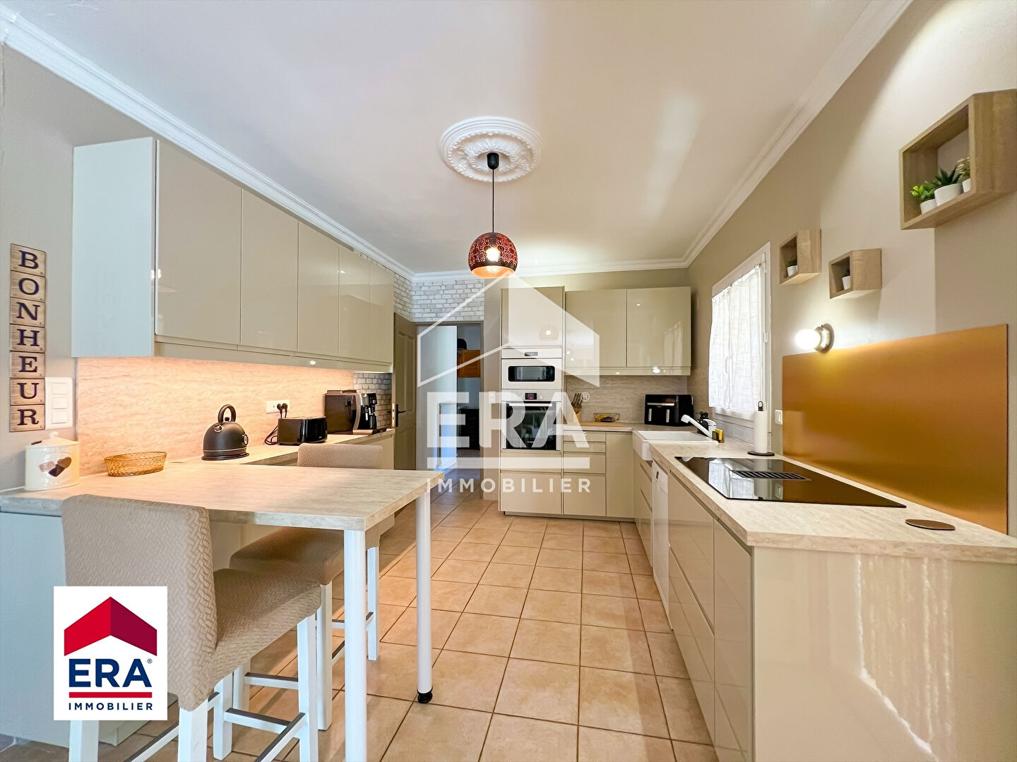 Photo Spacieuse maison familiale avec piscine à Saint Didier image 4/6