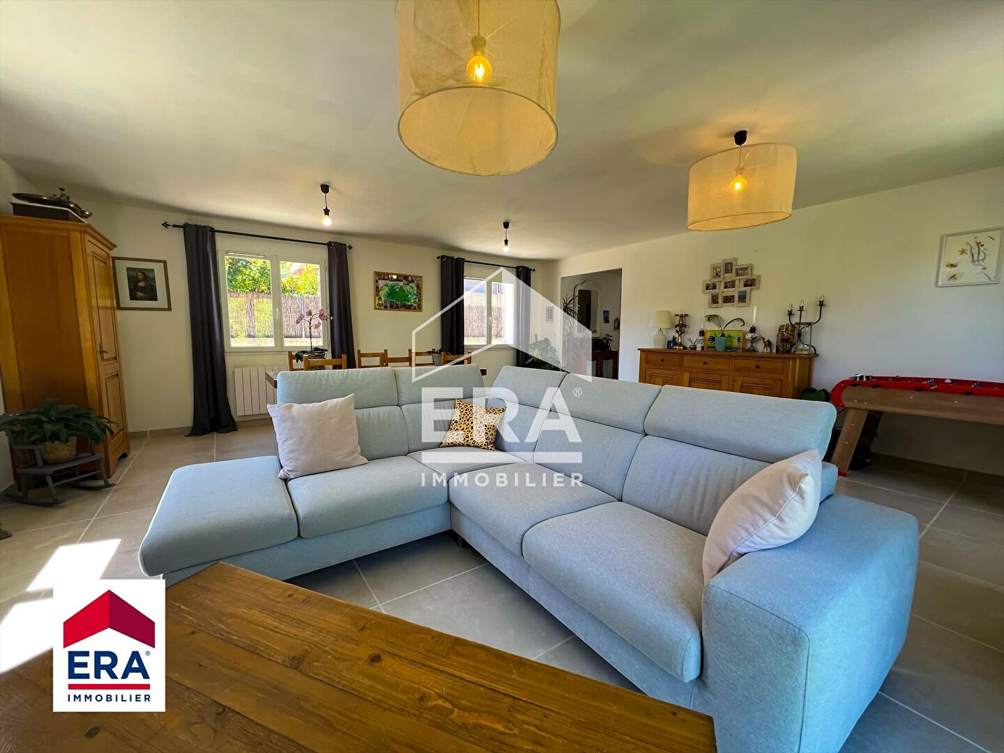 Photo Superbe villa récente bordée d'un petit ruisseau image 5/6