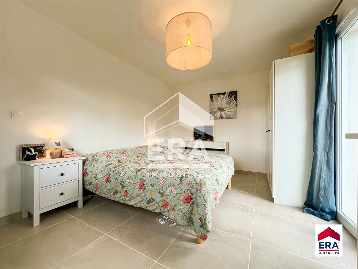 Photo Superbe villa récente bordée d'un petit ruisseau image 6/6