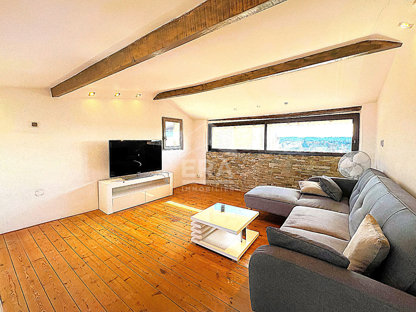 Agence immobilière de 
 ERA VENTOUX - ERA VENTOUX IMMOBILIER 
