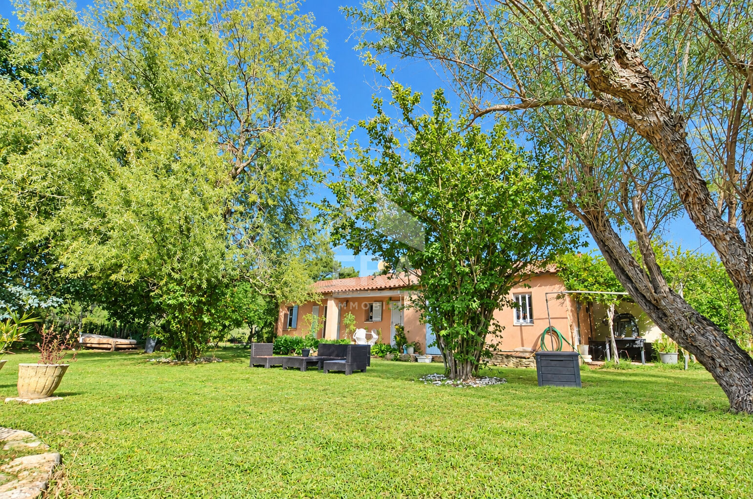 Agence immobilière de 
 ERA VENTOUX - ERA VENTOUX IMMOBILIER 
