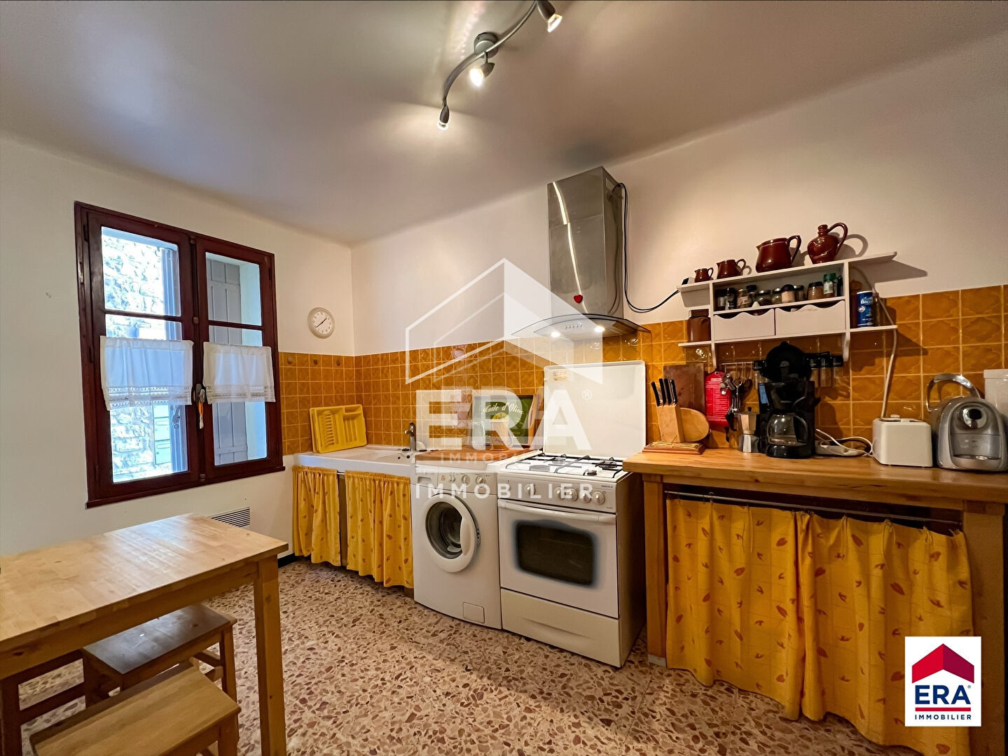 Photo Jolie maison de Village à Saint Didier avec cave et terrasse image 3/6