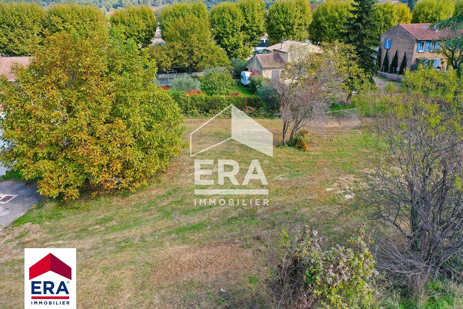 Photo Terrain constructible non viabilisé image 2/4