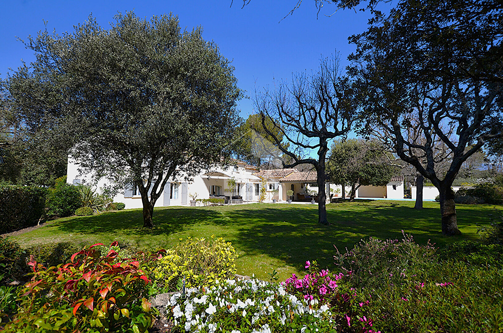 Agence immobilière de 
 ERA VENTOUX - ERA VENTOUX IMMOBILIER 
