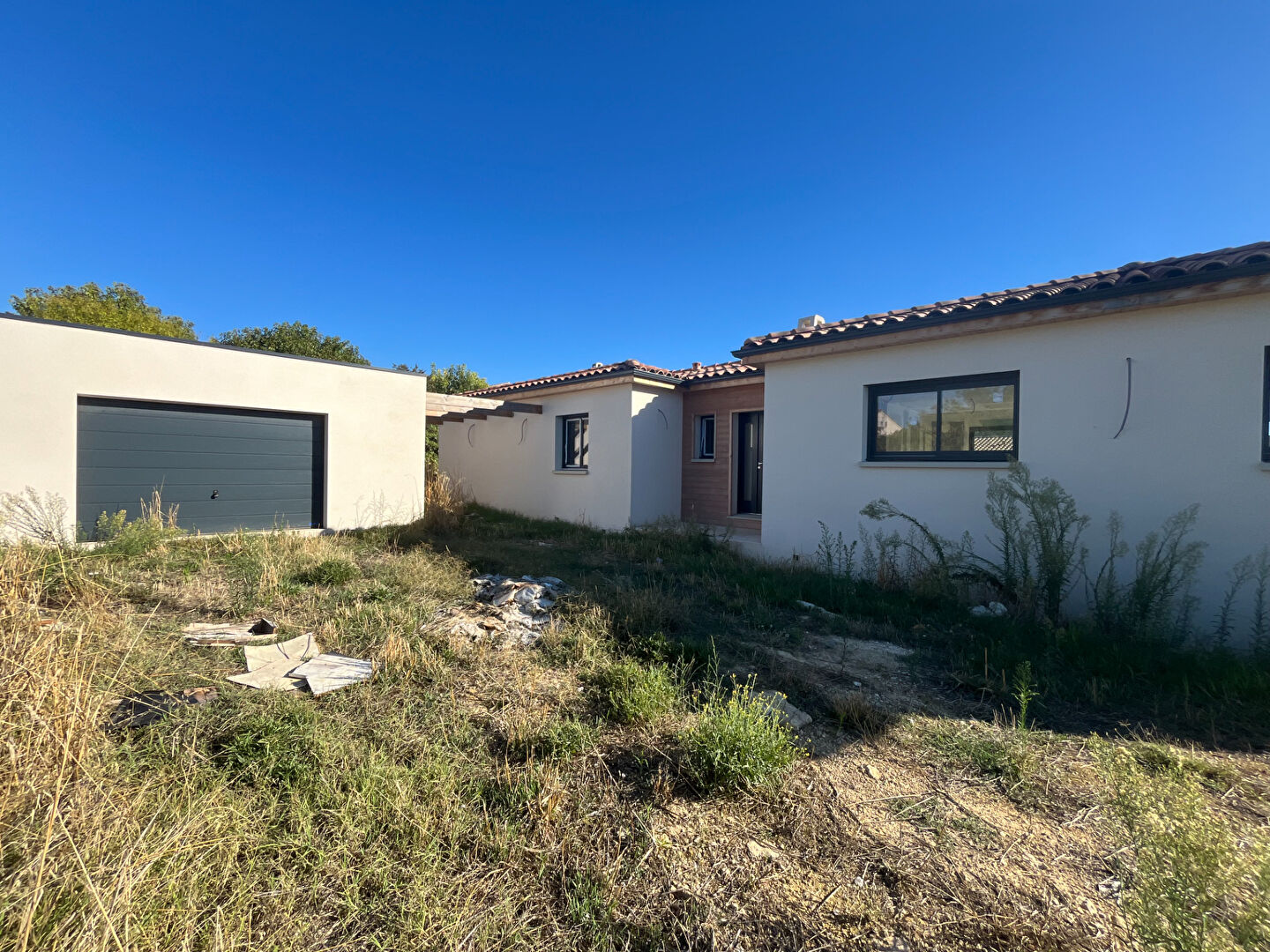 Photo Maison à Personnaliser-136m2-Garage 40m2 sur un terrain de 1200m2 image 1/6