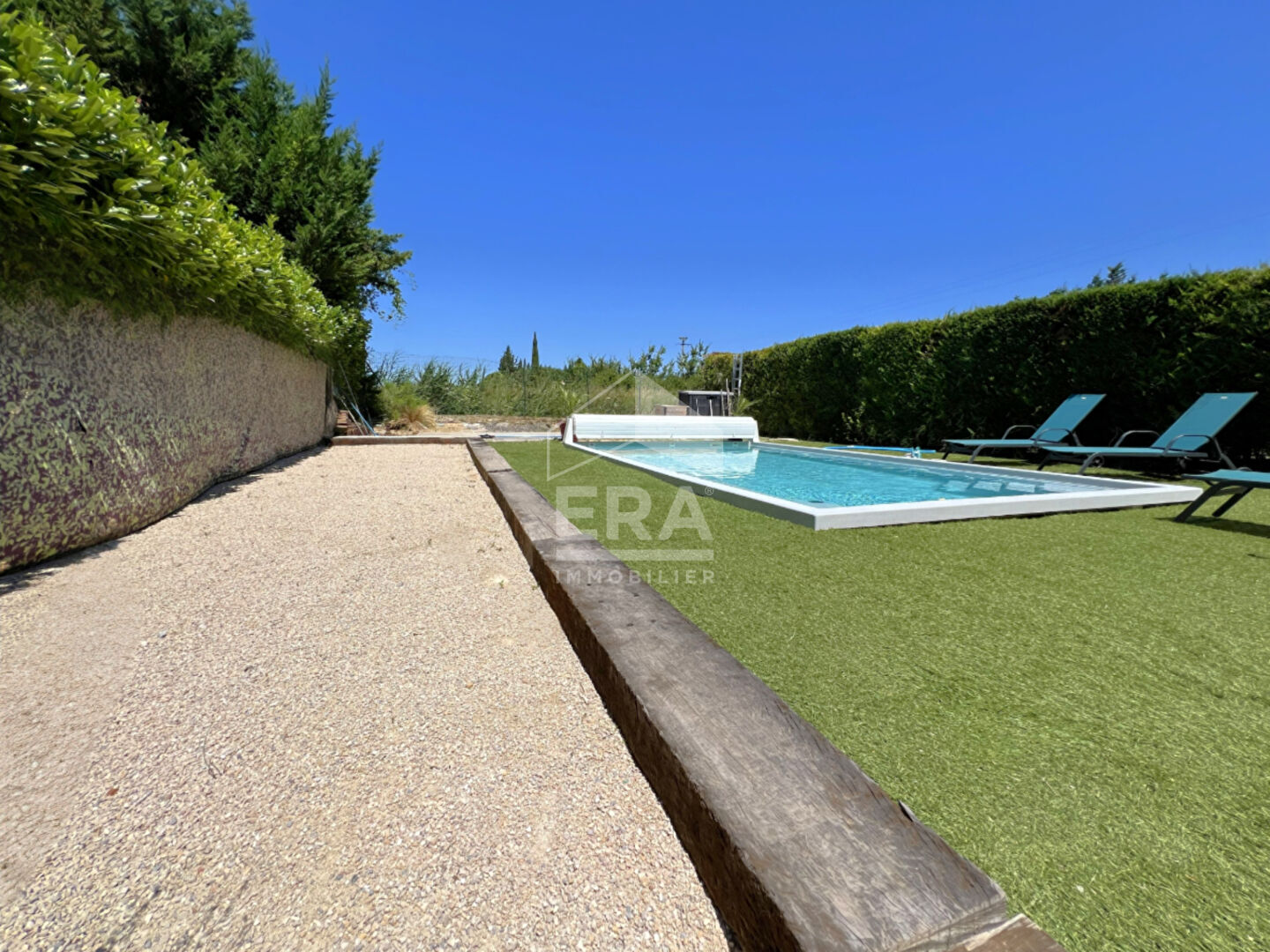 Photo Maison au calme avec jardin, piscine et garage image 1/5