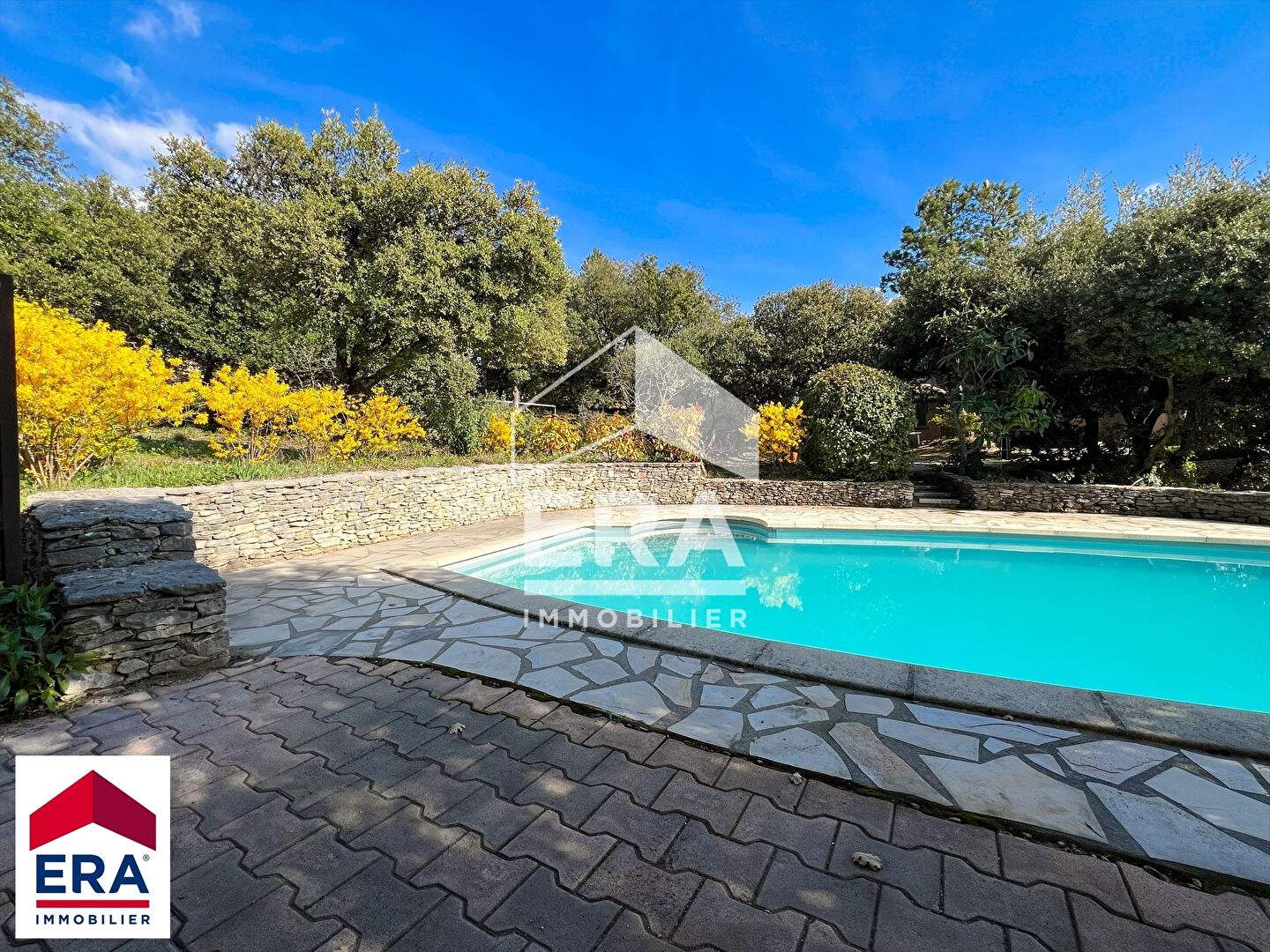 Agence immobilière de 
 ERA VENTOUX - ERA VENTOUX IMMOBILIER 
