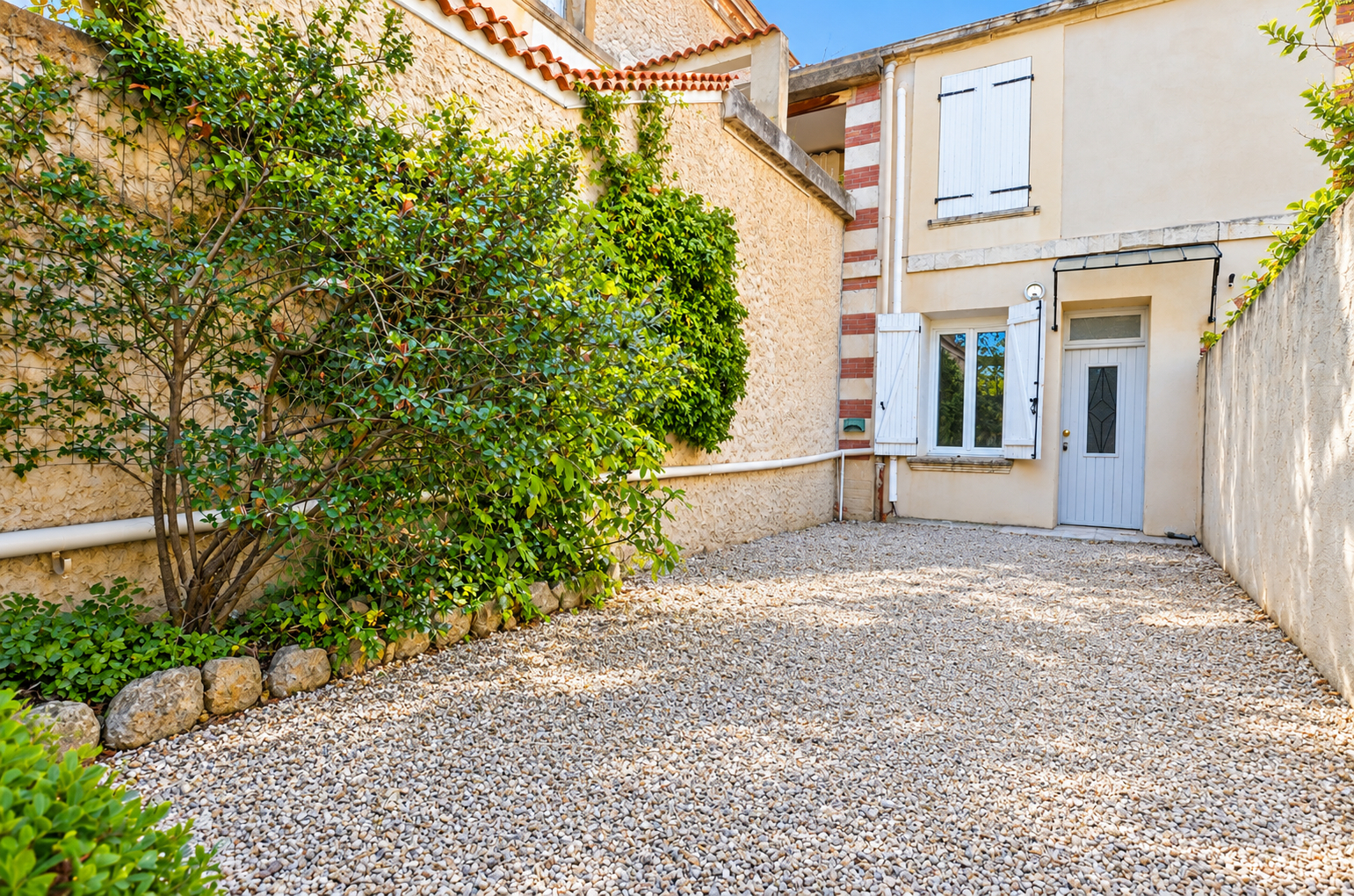 Agence immobilière de 
 ERA VENTOUX - ERA VENTOUX IMMOBILIER 
