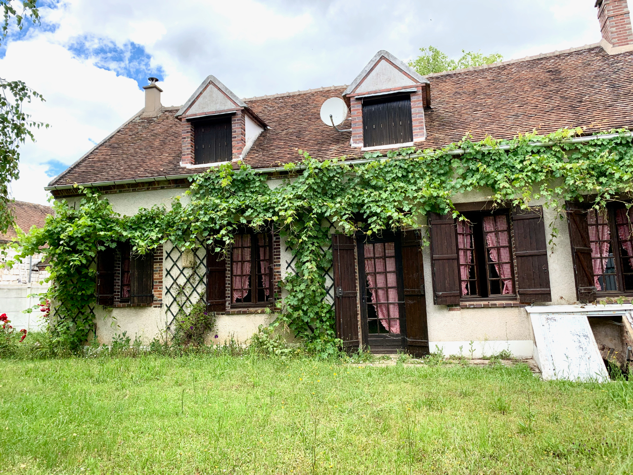 Maison Plessis Saint Jean 4 pièce(s) 120 m2