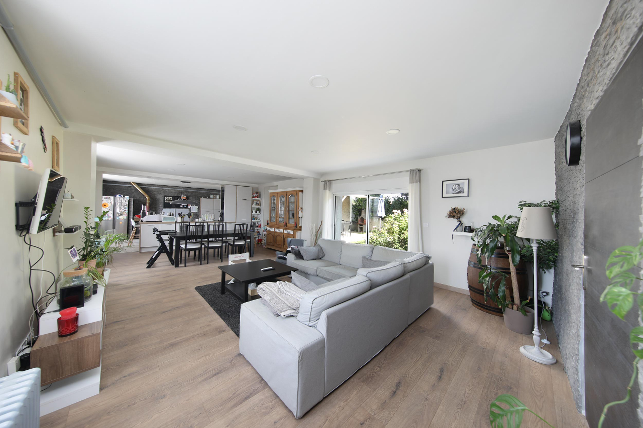 Maison familiale de 180m2 - 7 pièce(s) - 5 chambre(s)