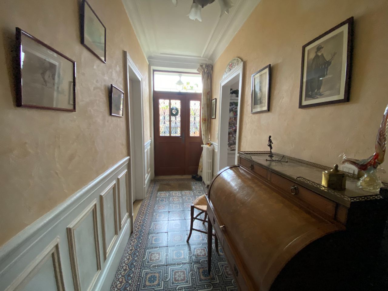 Photo Maison familiale à Villeneuve La Guyard 7 pièce(s) 216 m2 image 3/6